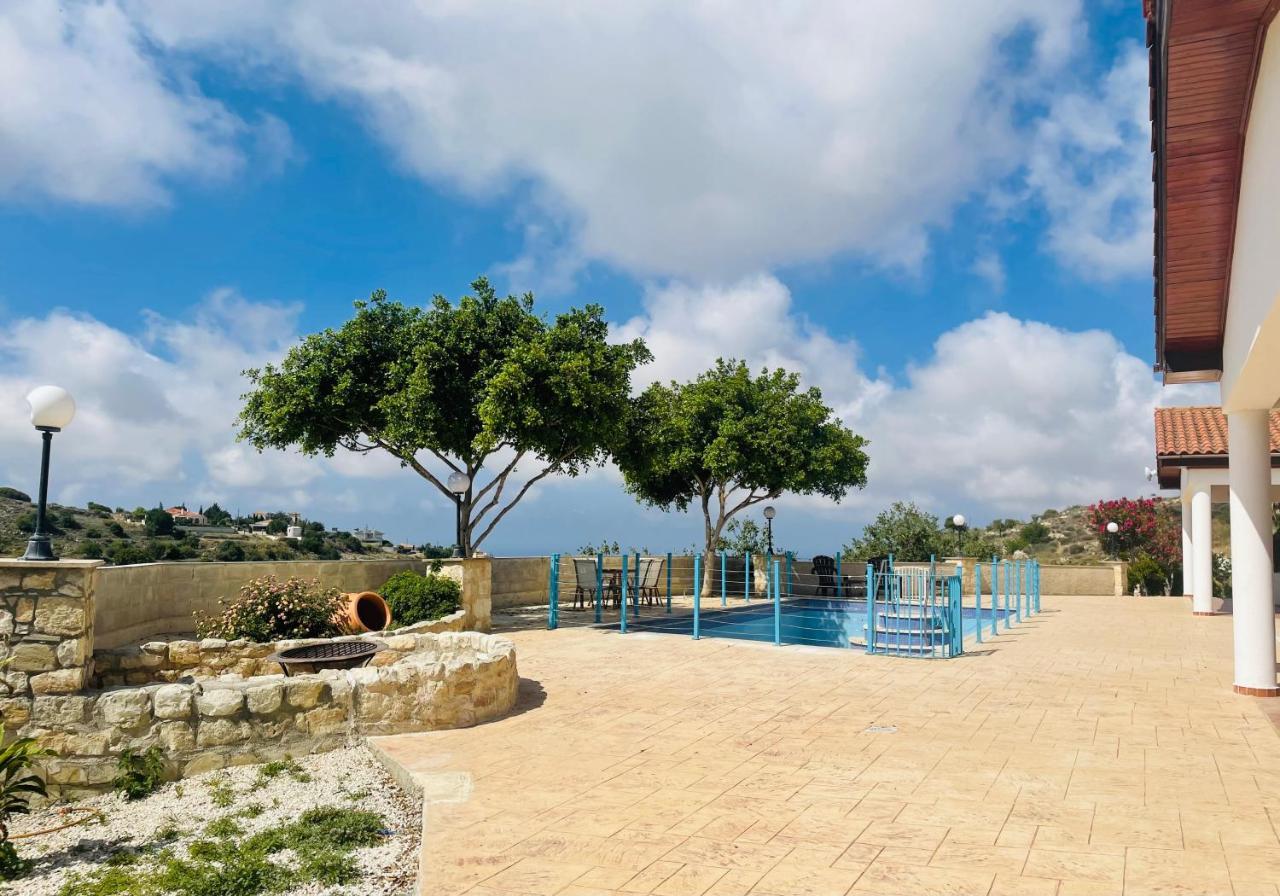 Beautiful Home Paphos ภายนอก รูปภาพ