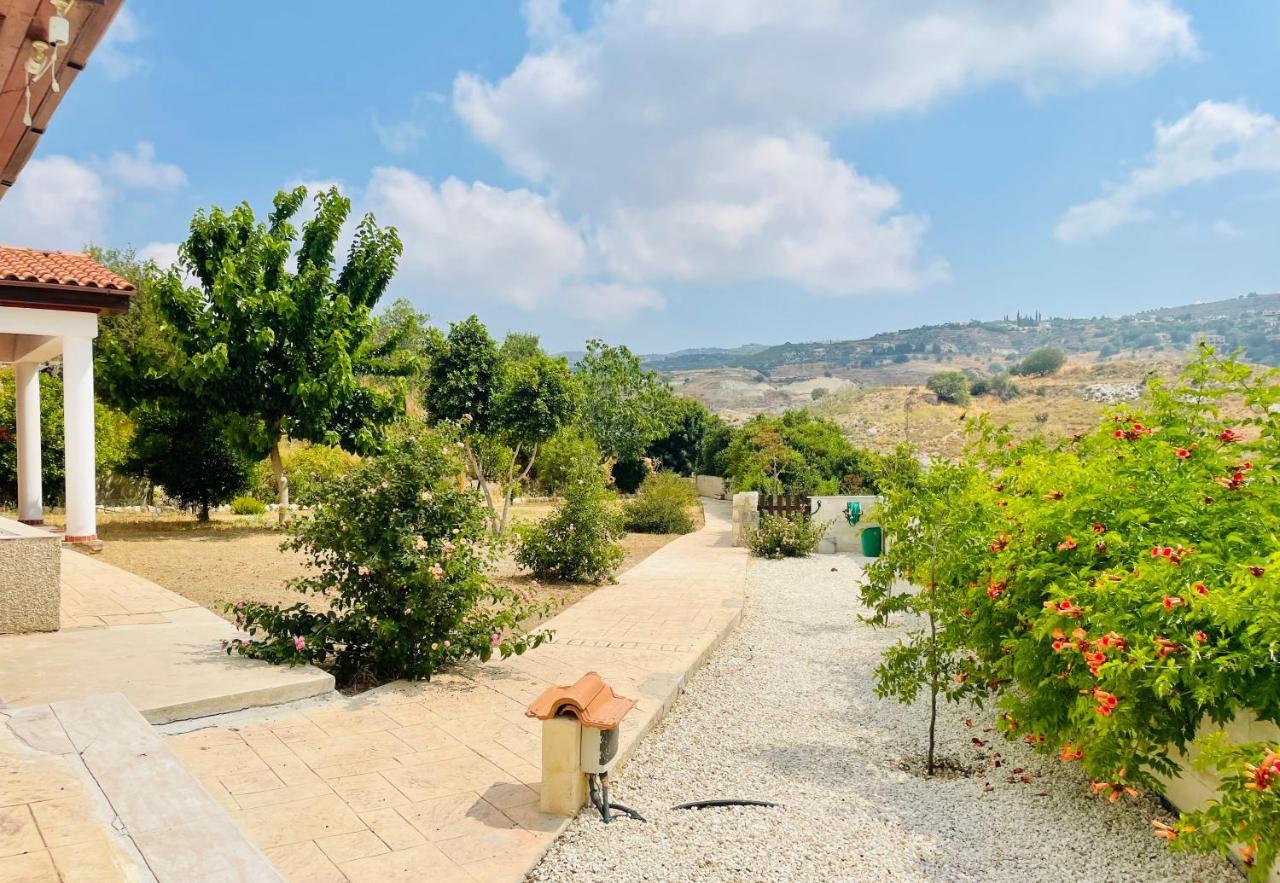 Beautiful Home Paphos ภายนอก รูปภาพ