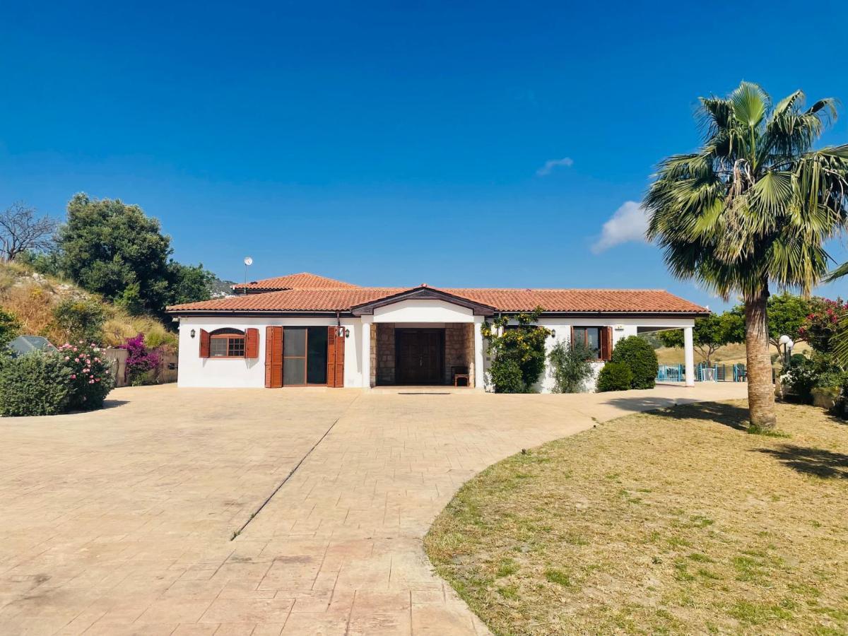 Beautiful Home Paphos ภายนอก รูปภาพ