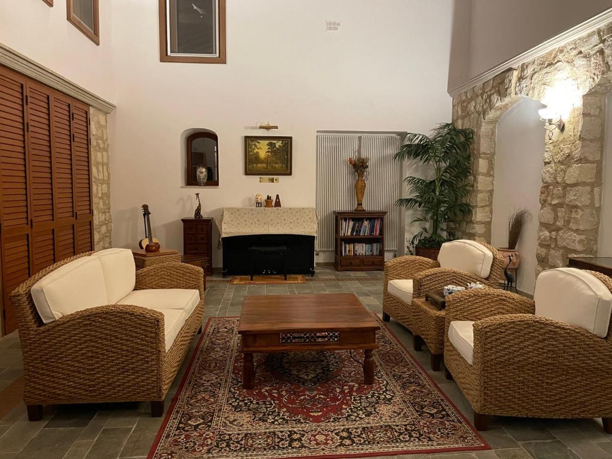 Beautiful Home Paphos ภายนอก รูปภาพ