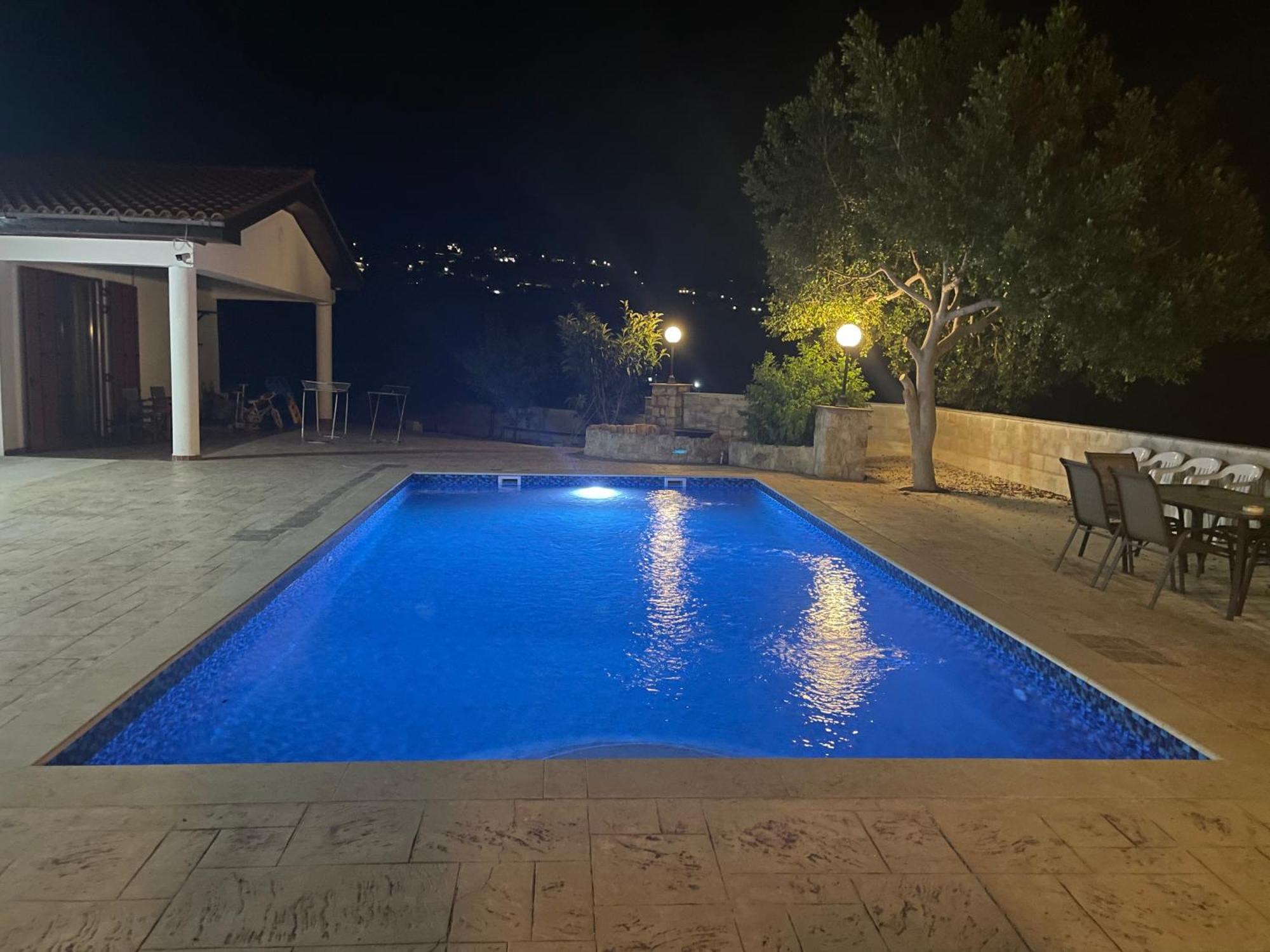 Beautiful Home Paphos ภายนอก รูปภาพ